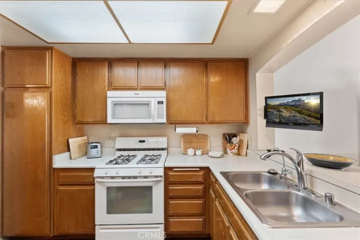 1076 N Howard, Covina, California 91722