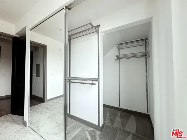 552 N Hobart Boulevard 316, Los Angeles, California 90004