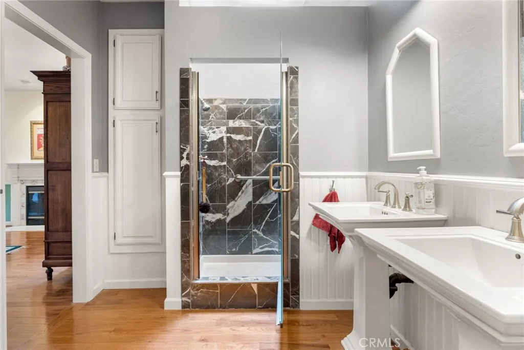 Primary shower