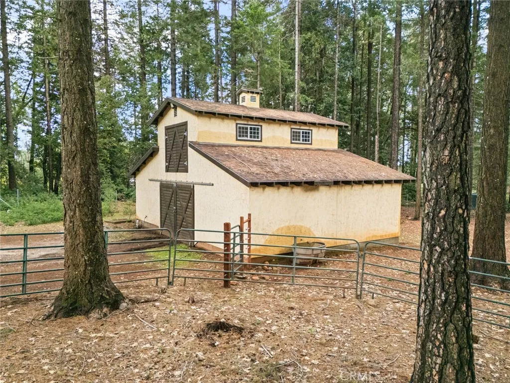 Attached corral