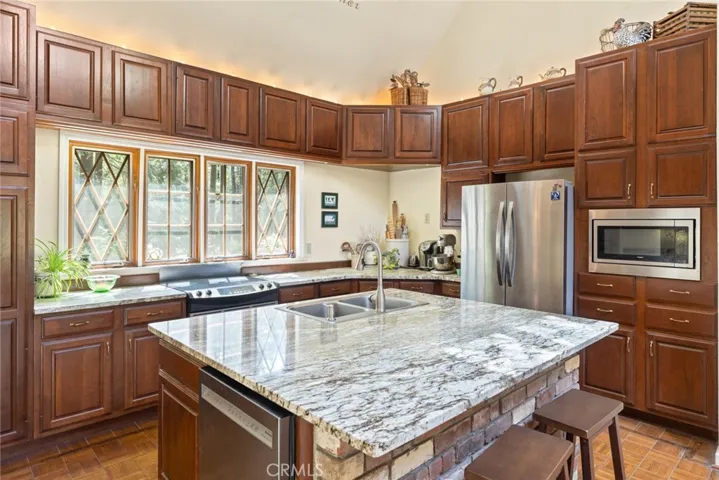 Kitchen island
