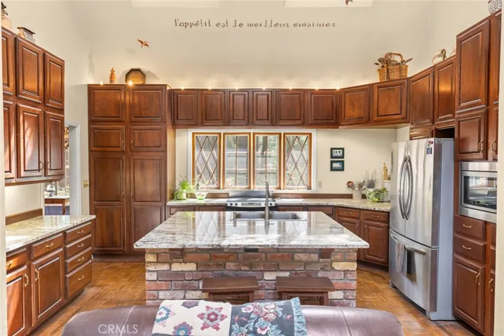 Spacious kitchen