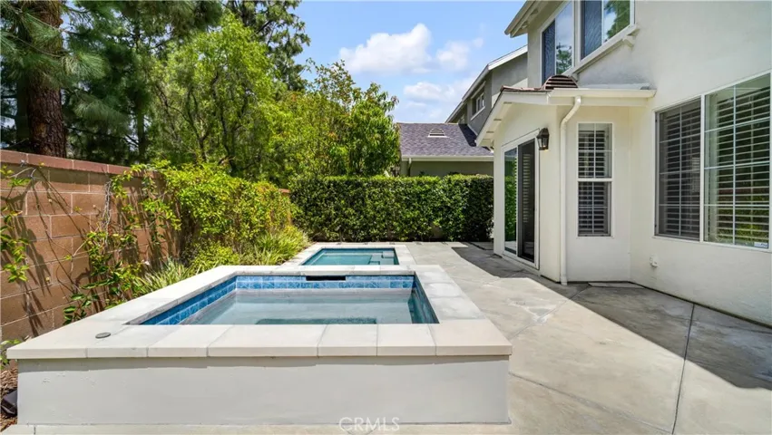 183 Kingswood, Irvine, California 92620