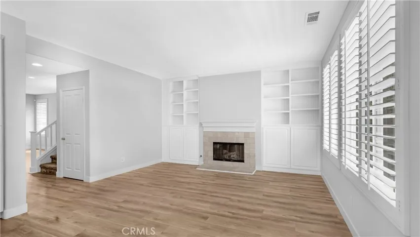 183 Kingswood, Irvine, California 92620