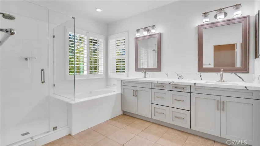 183 Kingswood, Irvine, California 92620