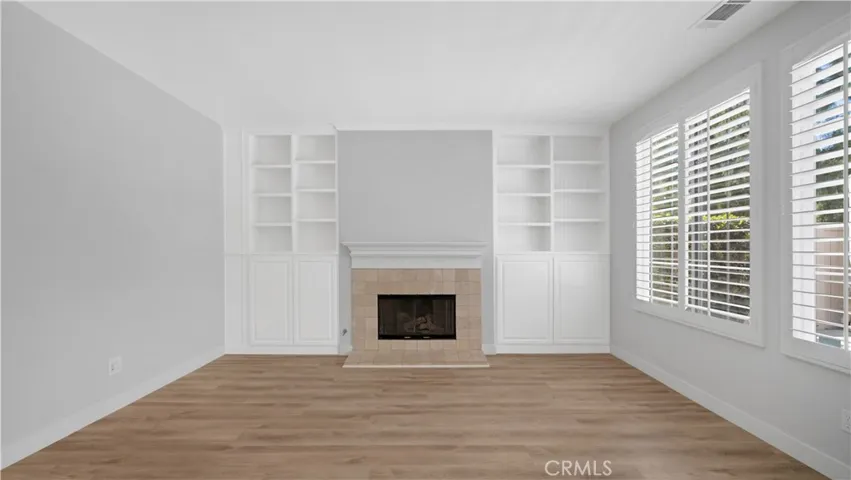 183 Kingswood, Irvine, California 92620