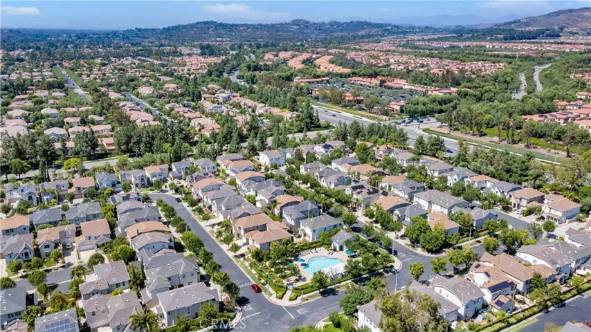 183 Kingswood, Irvine, California 92620