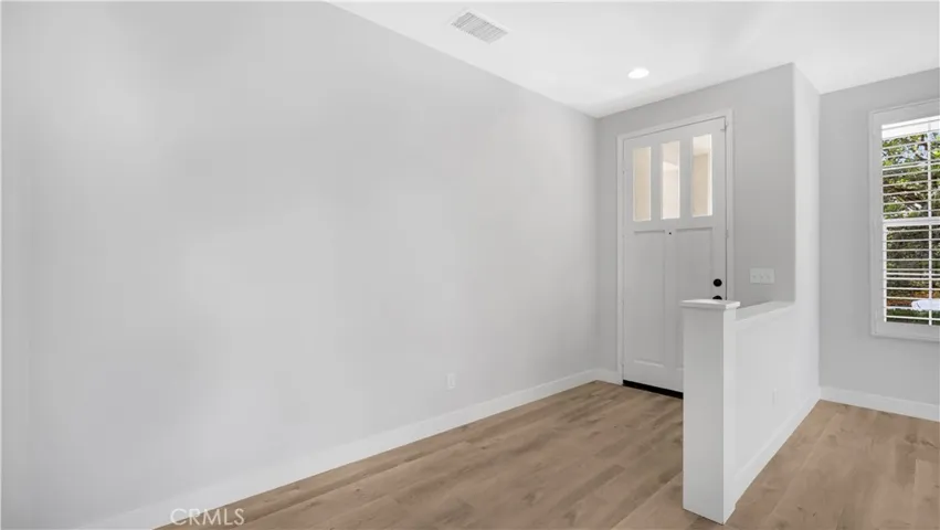 183 Kingswood, Irvine, California 92620