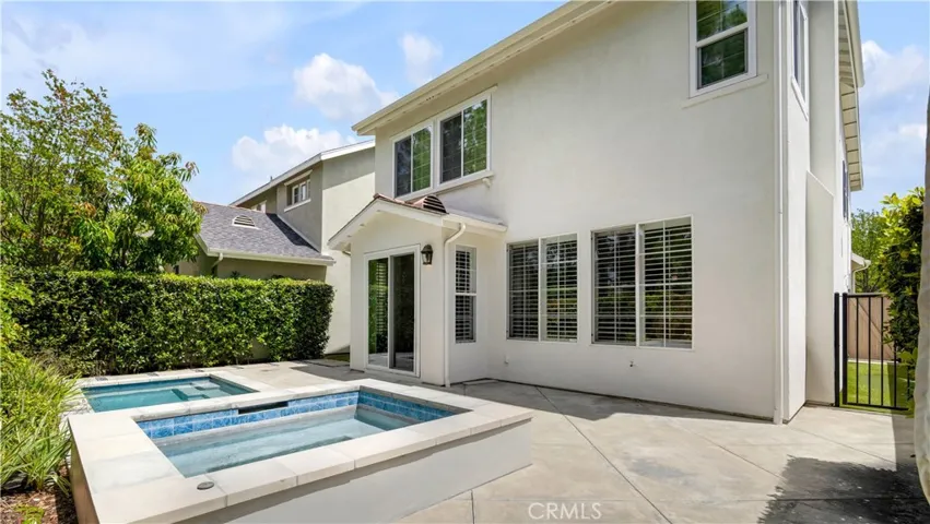 183 Kingswood, Irvine, California 92620