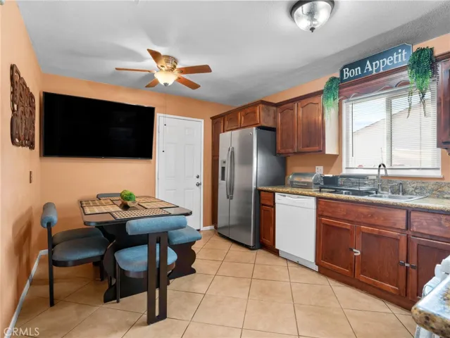 223 E Alru, Rialto, California 92376
