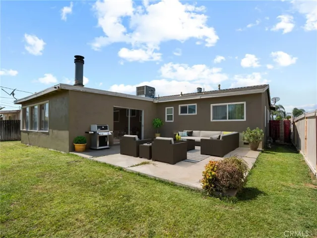 223 E Alru, Rialto, California 92376
