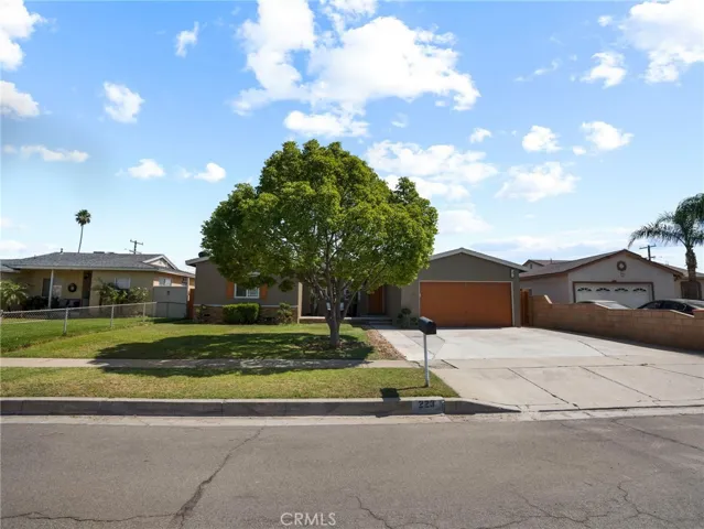 223 E Alru, Rialto, California 92376