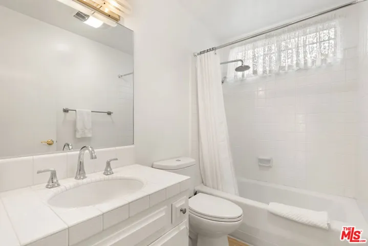 2160 Winona Boulevard, Los Angeles, California 90027