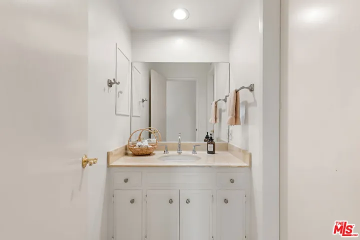 2160 Winona Boulevard, Los Angeles, California 90027