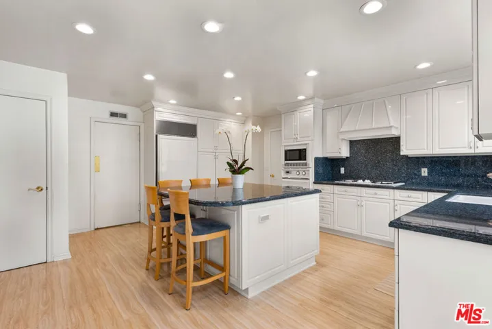 2160 Winona Boulevard, Los Angeles, California 90027