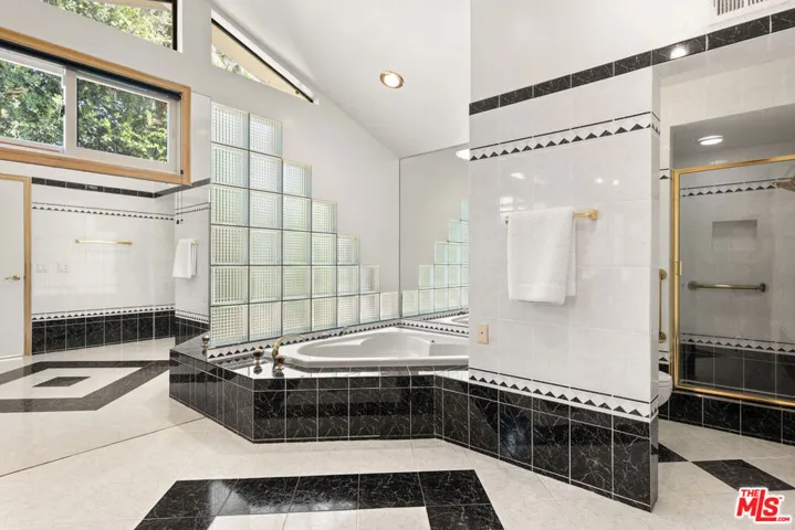 2160 Winona Boulevard, Los Angeles, California 90027