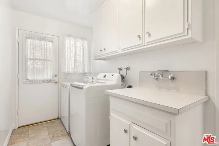 2160 Winona Boulevard, Los Angeles, California 90027
