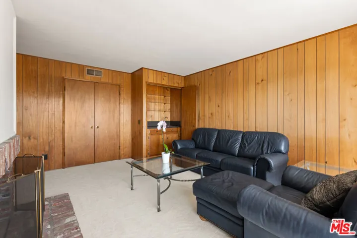 2160 Winona Boulevard, Los Angeles, California 90027