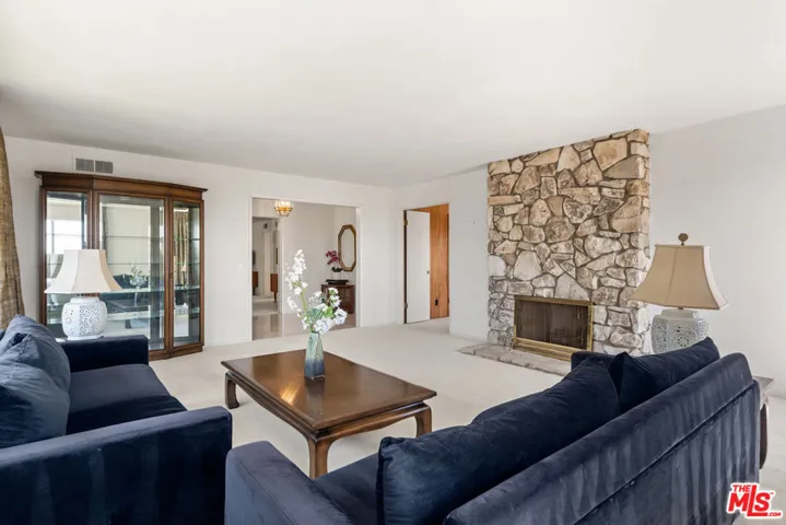 2160 Winona Boulevard, Los Angeles, California 90027