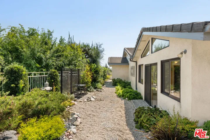 2160 Winona Boulevard, Los Angeles, California 90027