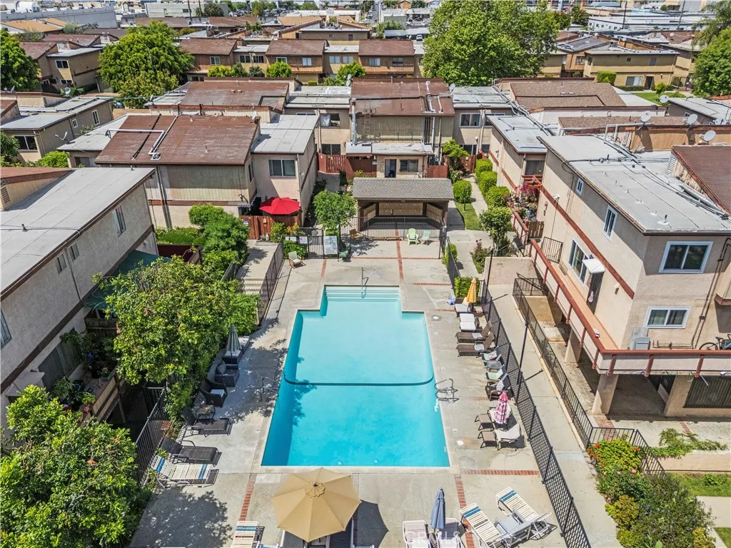 Community pool
