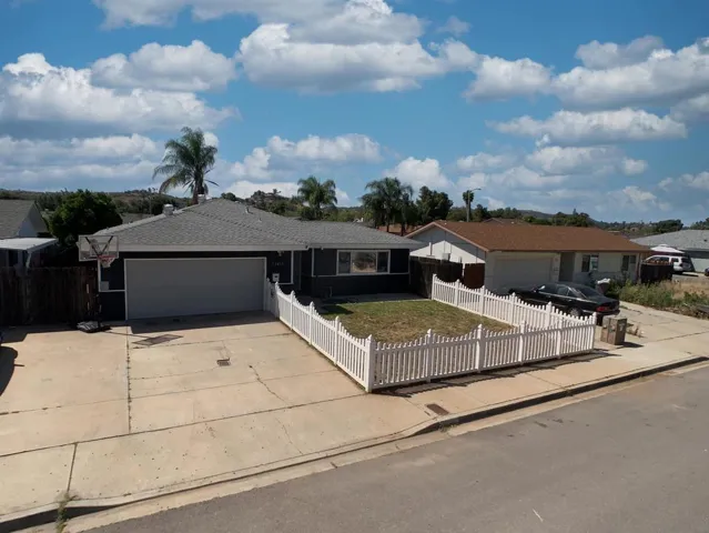 , Lakeside, California 92040