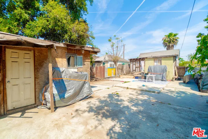 956 E 33rd Street, Los Angeles, California 90011