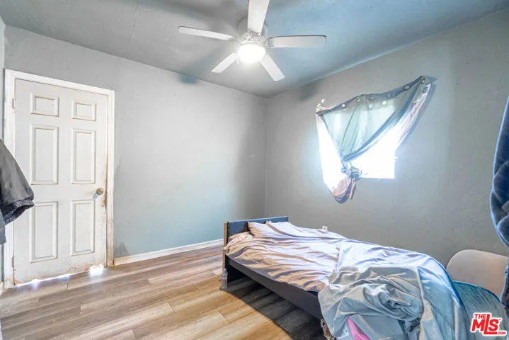 956 E 33rd Street, Los Angeles, California 90011