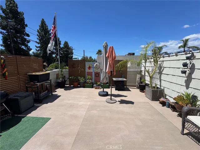 1434 Highland 13, Duarte, California 91010