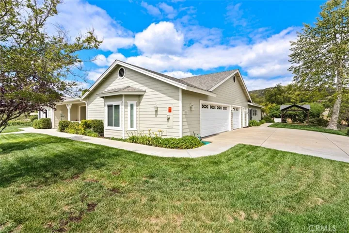 820 Santa Fe Highlands Dr, Ramona, California 92065