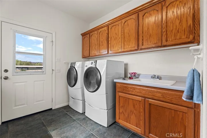 820 Santa Fe Highlands Dr, Ramona, California 92065