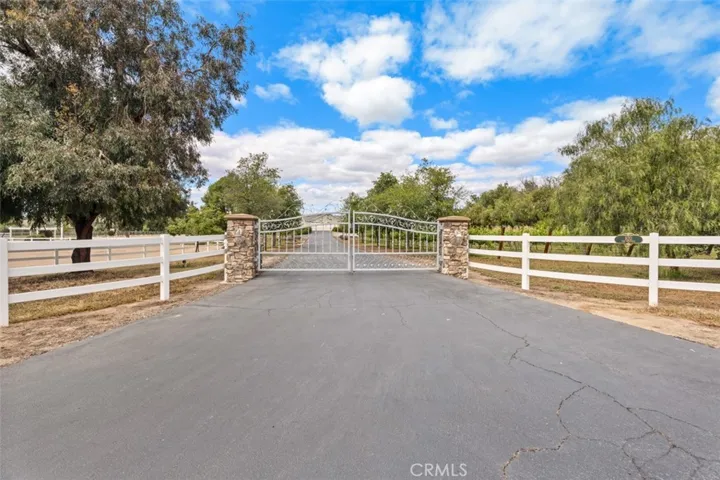 820 Santa Fe Highlands Dr, Ramona, California 92065