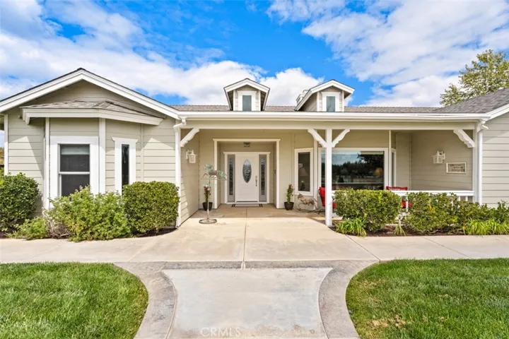 820 Santa Fe Highlands Dr, Ramona, California 92065