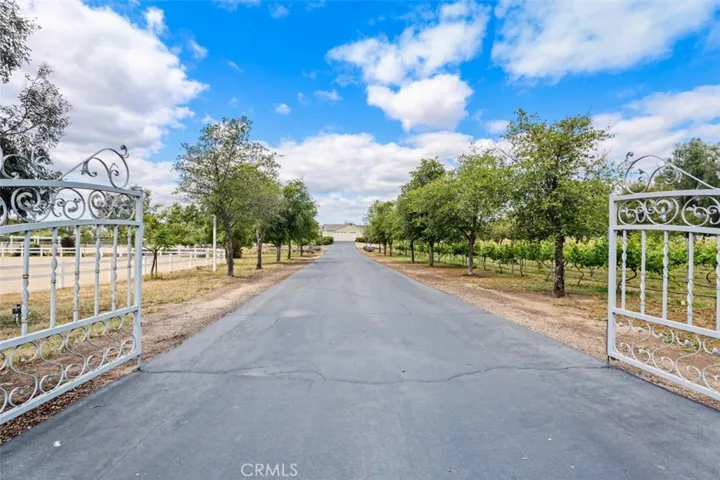 820 Santa Fe Highlands Dr, Ramona, California 92065