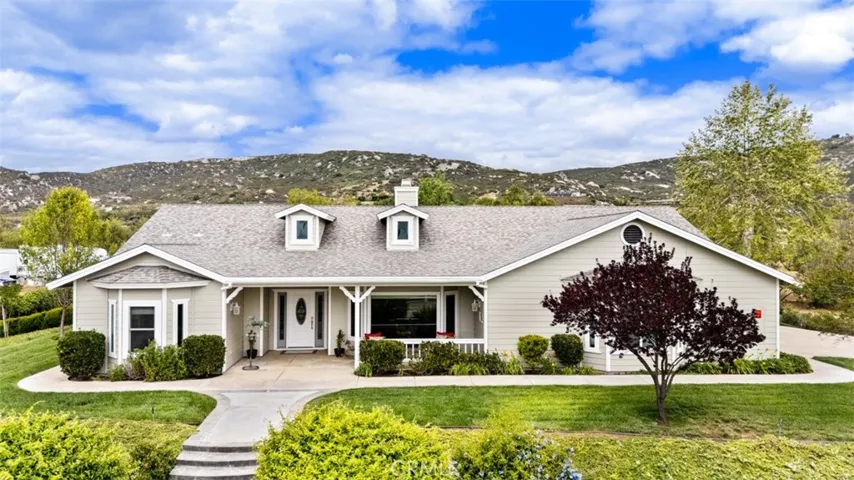 820 Santa Fe Highlands Dr, Ramona, California 92065