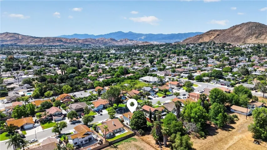 11251 Green Arbor, Riverside, California 92505