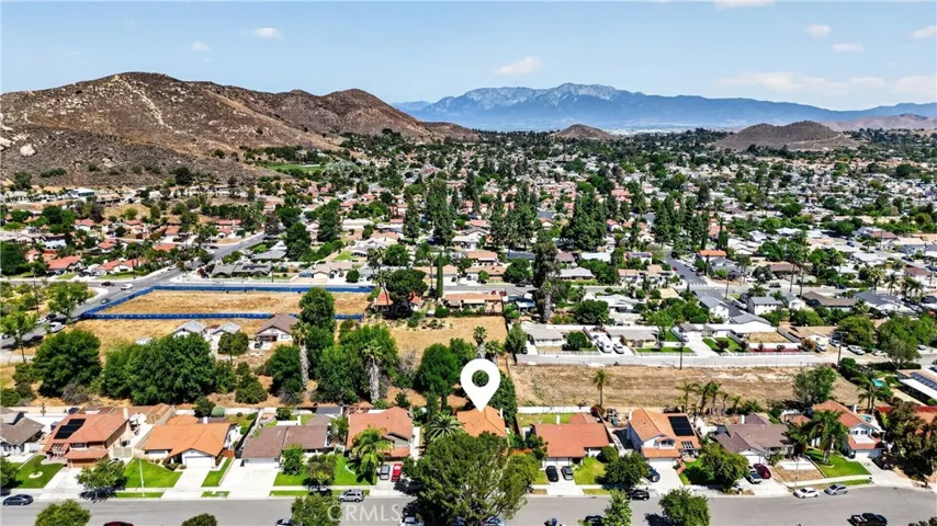 11251 Green Arbor, Riverside, California 92505