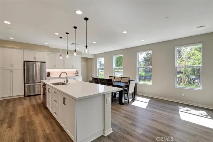 176 Novel, Irvine, California 92618