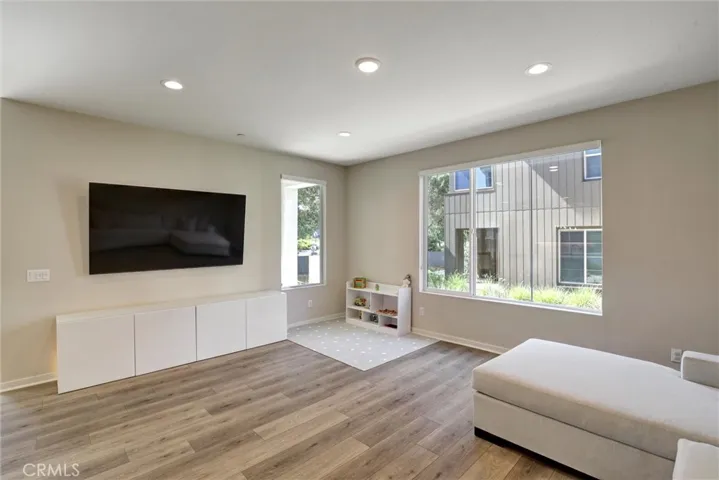 176 Novel, Irvine, California 92618