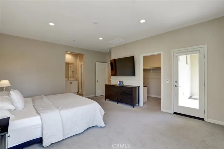 176 Novel, Irvine, California 92618