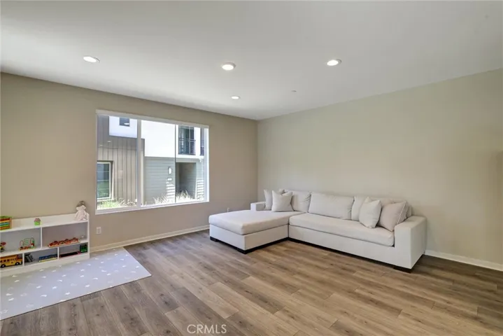 176 Novel, Irvine, California 92618