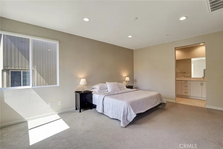 176 Novel, Irvine, California 92618