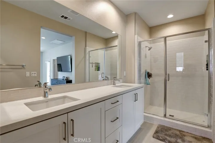 176 Novel, Irvine, California 92618