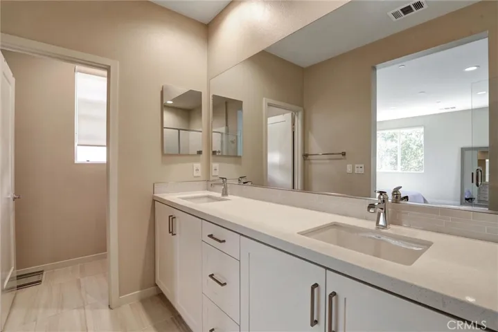 176 Novel, Irvine, California 92618