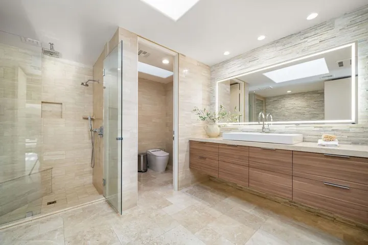 Primary ensuite #1
