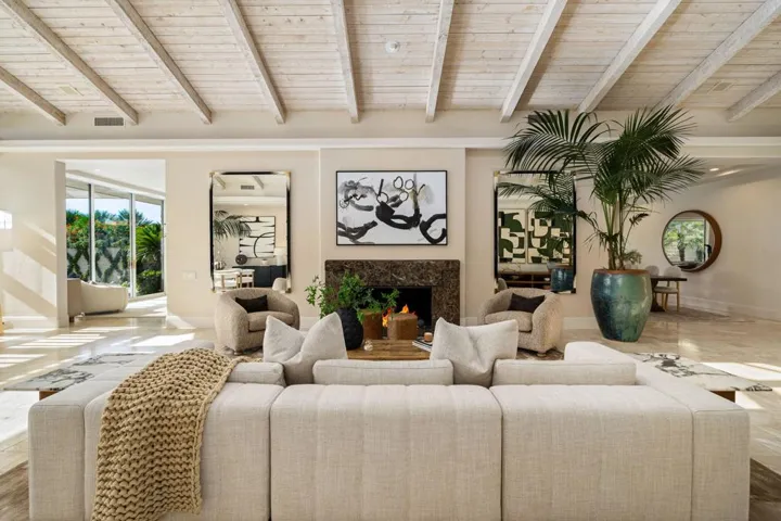 Living room with gas fireplace