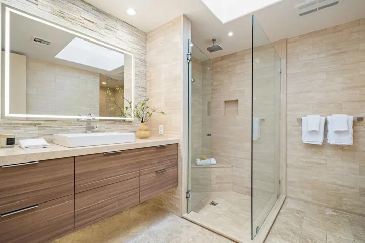 Primary ensuite #2