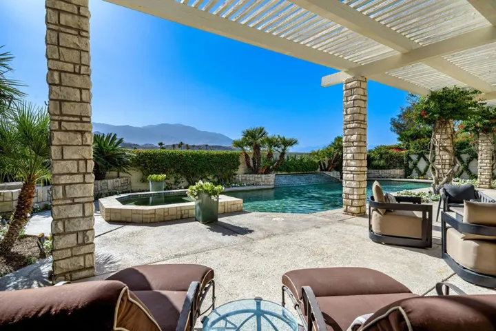 Expansive patio