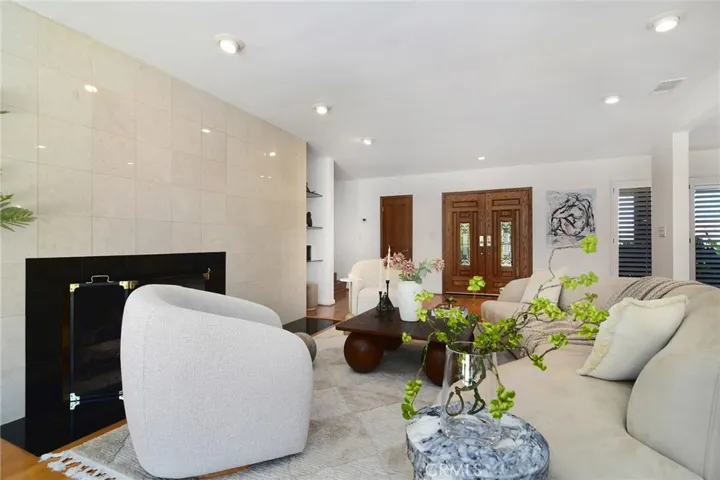 22548 Waterbury Street, Woodland Hills, California 91364