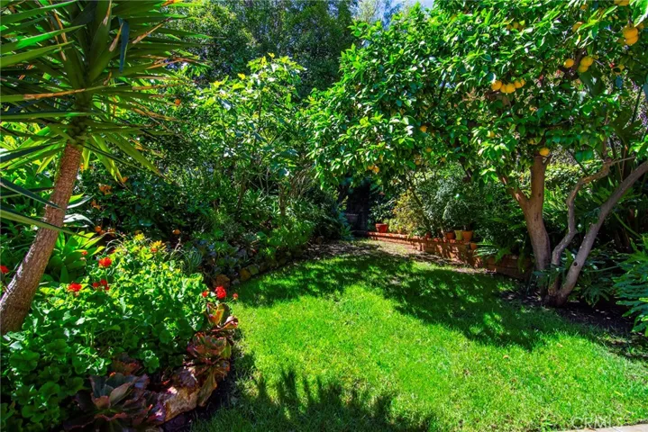22548 Waterbury Street, Woodland Hills, California 91364